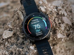 Nieuwe versies van de Garmin Fenix 8 smartwatch (boven) zijn mogelijk uitgelekt. (Afbeelding bron: Garmin)