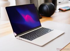 De MacBook Air krijgt in 2029 een OLED-paneel. (Afbeeldingsbron: Notebookcheck)