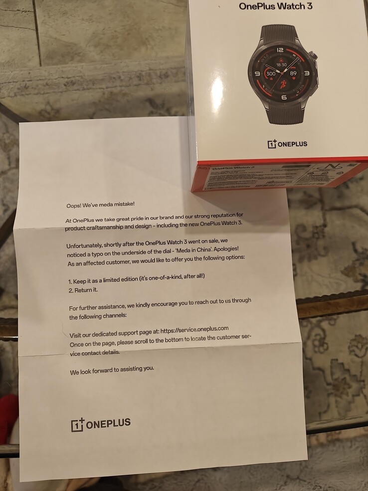 OnePlus Watch 3 wordt geleverd met een verontschuldigingsbrief. (Afbeeldingsbron: Reddit)