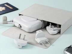 De Journey AXIE combineert een 10.000mAh powerbank met een oplaadstekker. (Afbeeldingsbron: Journey)