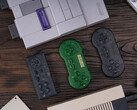 8BitDo heeft weer een set controllers een opfrisbeurt gegeven met de nieuwste 'Transparent Series' release. (Afbeeldingsbron: 8BitDo)