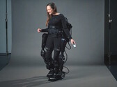 Het zelfbalancerende XoMotion exoskelet van Human in Motion Robotics krijgt Canadese goedkeuring voor ambulante revalidatie. (Afbeeldingsbron: Human in Motion Robotics)