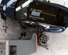 Model Y is veiligste voertuig in botsproeven van 2024 (afbeelding: IIHS/YT)