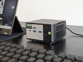 GMKtec EVO-X1 mini PC review: Nieuw boxy ontwerp met Oculink en Ryzen AI 9