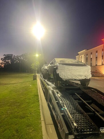 Vermoedelijke crashtest van Cybertruck