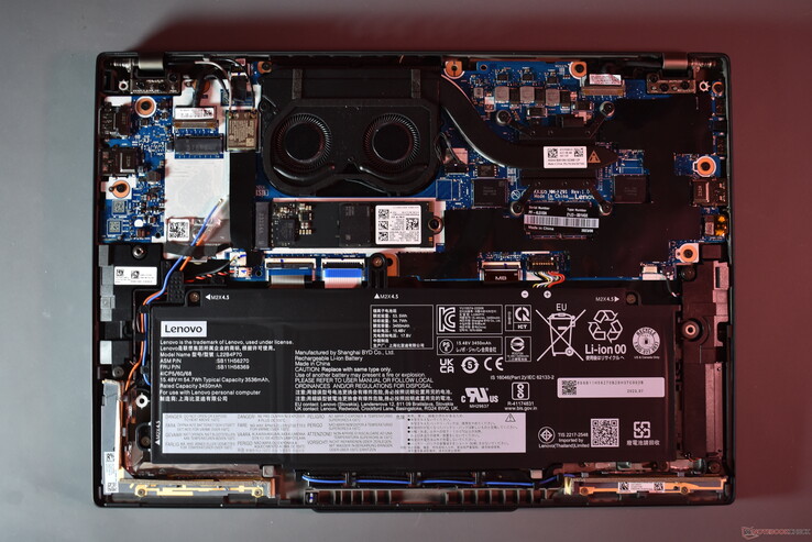 Lenovo ThinkPad X13 Gen 4 AMD: interne onderdelen