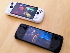 Handheld gaming: Een Valve Steam Deck en een Lenovo Legion Go S.