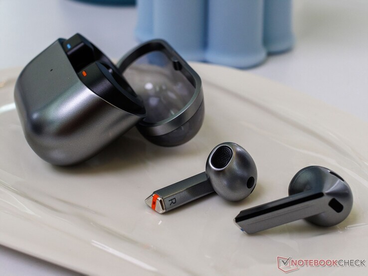 Samsung Galaxy Buds 3 Zilver (afbeelding via Notebookcheck)