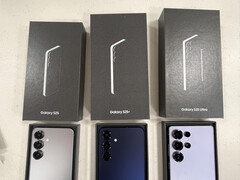 Hands-on foto&#039;s van de Galaxy S25-serie en hun retailverpakking zijn nog niet eerder uitgelekt. (Afbeeldingsbron: Reddit)