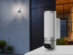 De Bosch Eyes Outdoor Camera II heeft een schijnwerper van 1100 lumen. (Afbeelding bron: Bosch)