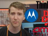 Linus Tech Tips karakteriseert Motorola-telefoons en ThinkPad-laptops als "zombiemerken" (Afbeelding bron: Linus Tech Tips / Youtube)