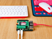 De Raspberry Pi SSD Kit kan nog steeds worden gekocht als alleen de HAT bij sommige retailers. (Afbeeldingsbron: Raspberry Pi Foundation)