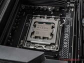 Ten minste één AMD Zen 5 X3D CPU zou in de komende weken op de markt kunnen komen (bron: Notebookcheck)