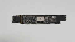 De M4-processor van de iPad Pro. (Bron: iFixit via YouTube)