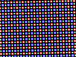 Het OLED-display is gebaseerd op een RG/BG sub-pixelmatrix die uit één rode, één blauwe en één groene lichtemitterende diode bestaat