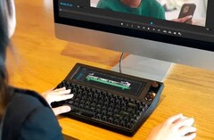 Het Vision Board combineert een touchscreen LCD-scherm met een mechanisch toetsenbord en een volumeknop. (Bron: Valmond op Makuake)