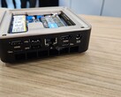 Sapphire heeft een nieuwe AMD-aangedreven mini PC laten zien (bron: Computerbase)