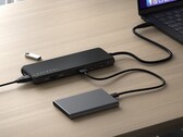 De Satechi 13-in-1 USB-C Triple Display Multiport Adapter is sinds kort verkrijgbaar in de winkels. (Afbeeldingsbron: Satechi)