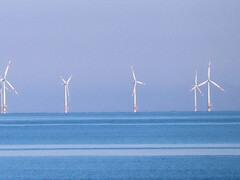 Goedkope elektriciteit, betrouwbare werking en eenvoudige constructie: Windmolenparken in zee hebben verschillende voordelen. (Afbeelding: pixabay/Tho-Ge)