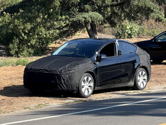 De Tesla Model Y Juniper refresh is eindelijk verschenen, wat wijst op vooruitgang in de richting van een vroege lancering in 2025. (Afbeeldingsbron: u/JacklJackon Reddit)