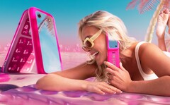 Enigszins laat presenteert HMD Global een fliptelefoon voor de Barbie-film. (Afbeeldingsbron: HMD Global)