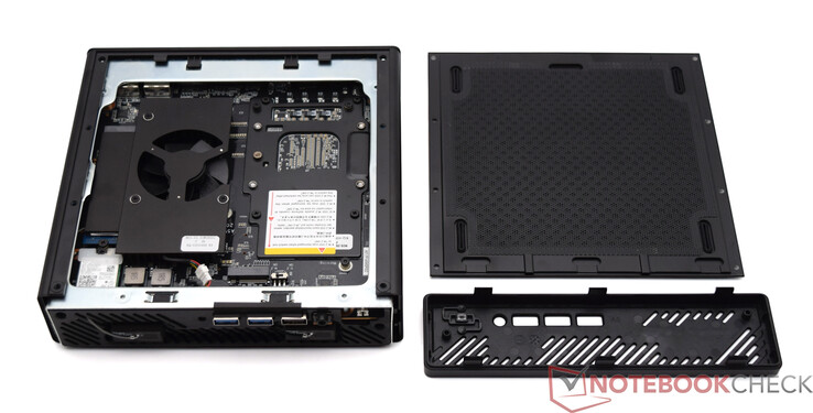 Minisforum MS-A1 met open onderkant