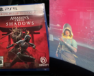 De afbeelding van het fysieke exemplaar van Assassin's Creed Shadows, geüpload door de gebruiker (links), en een still uit de geüploade gameplaybeelden (rechts). (Afbeeldingsbron: @DannyStevens__ op X/Twitter) 