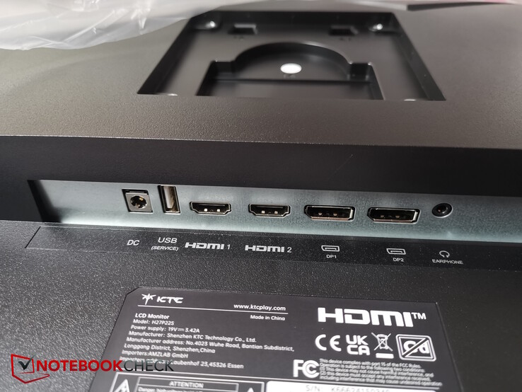 Poorten achter: voeding, USB-A 2.0, 2x HDMI 2.1 (4K@160 Hz), 2x DP 1.4 (4K@160 Hz), 3,5 mm hoofdtelefoonuitgang