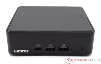 Voorkant: 1x USB 3.2 Gen2x2 Type-C, 2 x USB 3.2 Gen2 Type-A