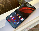 De Pixel 9 Pro is een van de tientallen Pixel-apparaten die in aanmerking komen voor Google's AP4A.250205.002 update. (Afbeeldingsbron: Notebookcheck)