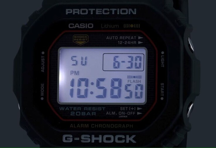 In tegenstelling tot de originele DW-5000C uit 1983, maakt het DW-5000R G-Shock horloge gebruik van Casio's Super Illuminator LED achtergrondverlichting voor een betere zichtbaarheid 's nachts. (Afbeeldingsbron: Casio)