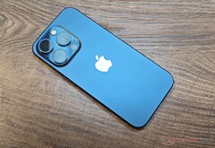 De iPhone 16 Pro-serie zal naar verluidt grotere schermen, slankere randen en verbeterde ultrabrede camera&#039;s bevatten. (Afbeelding Bron: Notebookcheck)