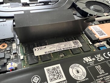 Twee SO-DIMM-sleuven voor maximaal 96 GB RAM