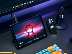 Vermoedelijke Lenovo Legion Go refresh lekken beweerden dat de bijgewerkte gaming handheld een HDMI-poort zou gebruiken om verbinding te maken met externe beeldschermen. (Afbeeldingsbron: Marc Herter / Notebookcheck)