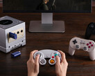 8BitDo heeft de NGC Retro Receiver ontworpen als visuele aanvulling op de paarse GameCube. (Afbeeldingsbron: 8BitDo)