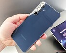 Bepaalde Galaxy middenklasse smartphones krijgen AI-functies via een update. (Afbeeldingsbron: Notebookcheck)