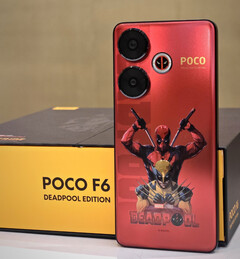 De POCO F6 Deadpool Edition komt met een opvallend ontwerp. (Afbeeldingsbron: @Himanshu_POCO)