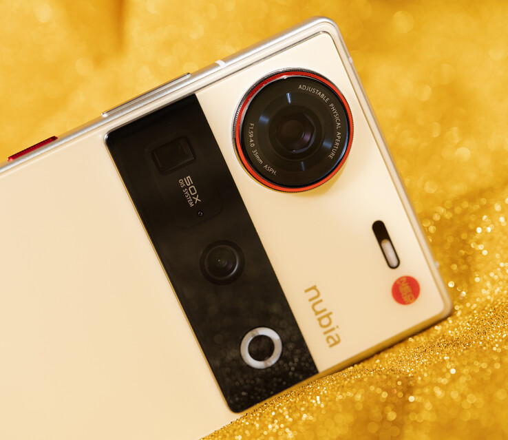 De Nubia Z70 Ultra heeft een variabele diafragma- en periscoop-telescamera. (Afbeeldingsbron: ZTE)