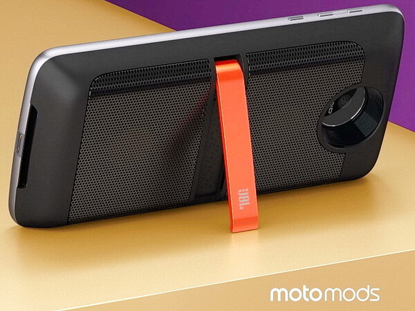 De Moto Z Speaker Mod voor de Moto Z-serie had een geïntegreerde batterij en een kickstand. (Afbeeldingsbron: Motorola)